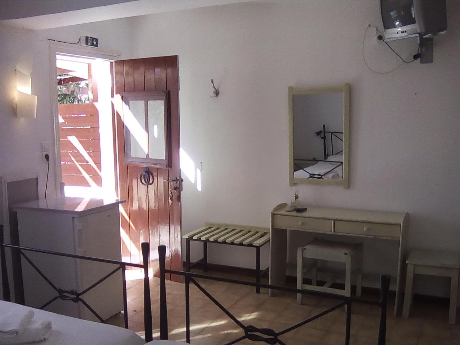 Spitia Vasili Aparthotel Kapsálion Buitenkant foto